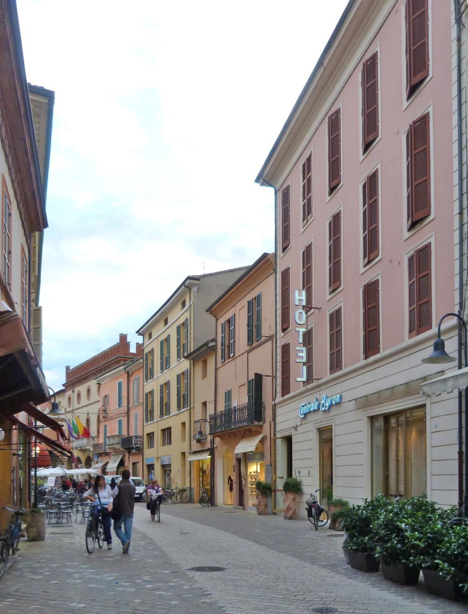 Hotel Centrale Byron Ravenna Exterior foto